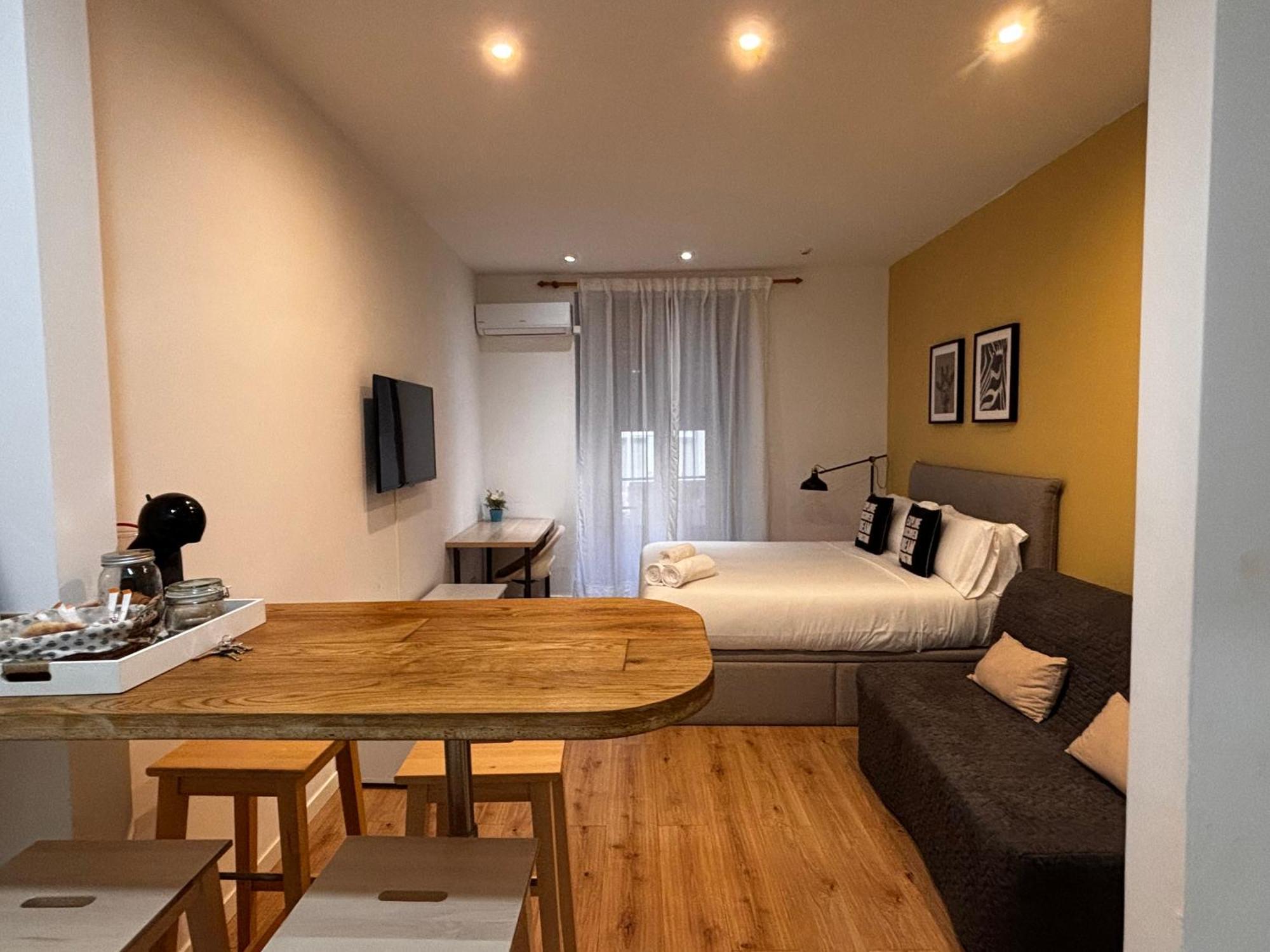 Gran Via Chueca Apartamentos Noxi Madrid Oda fotoğraf